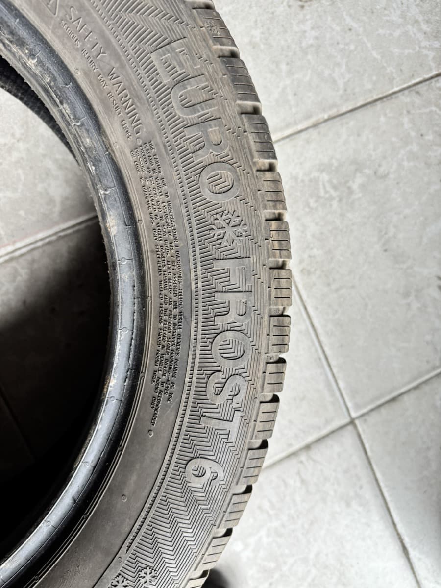 Вживані шини Dislavet Evro Frost 6 215/55 R 16