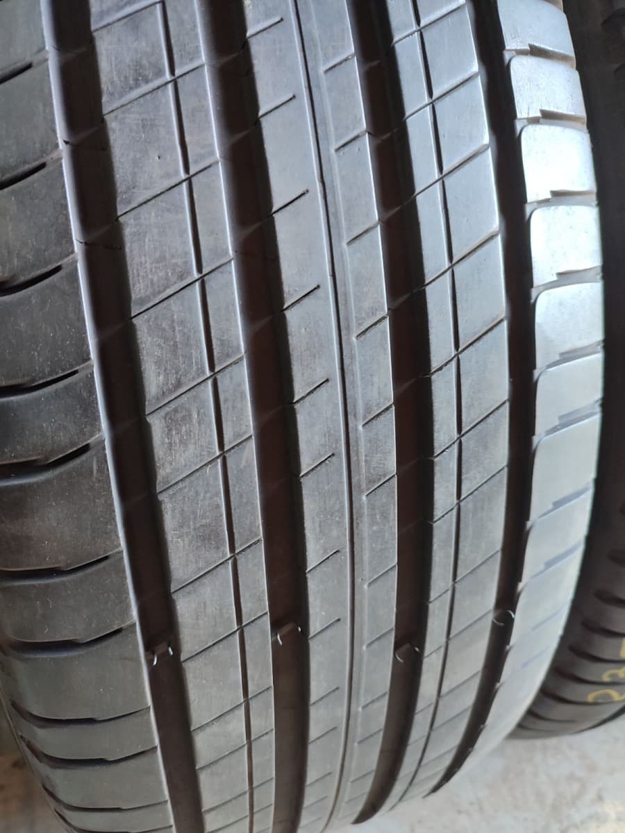 Вживані шини Michelin Latitude Sport 3 / / 235/60 R 18