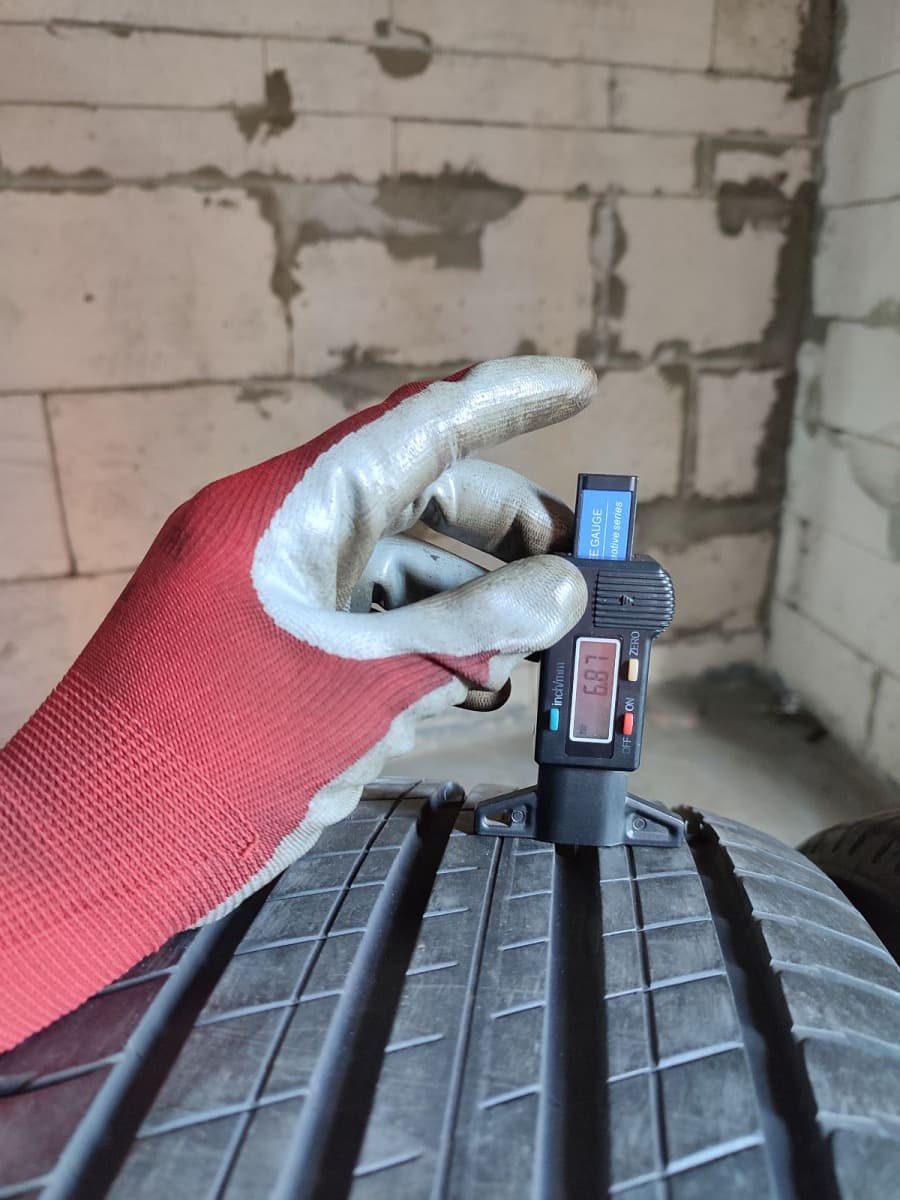 Вживані шини Michelin Latitude Sport 3 / / 235/60 R 18