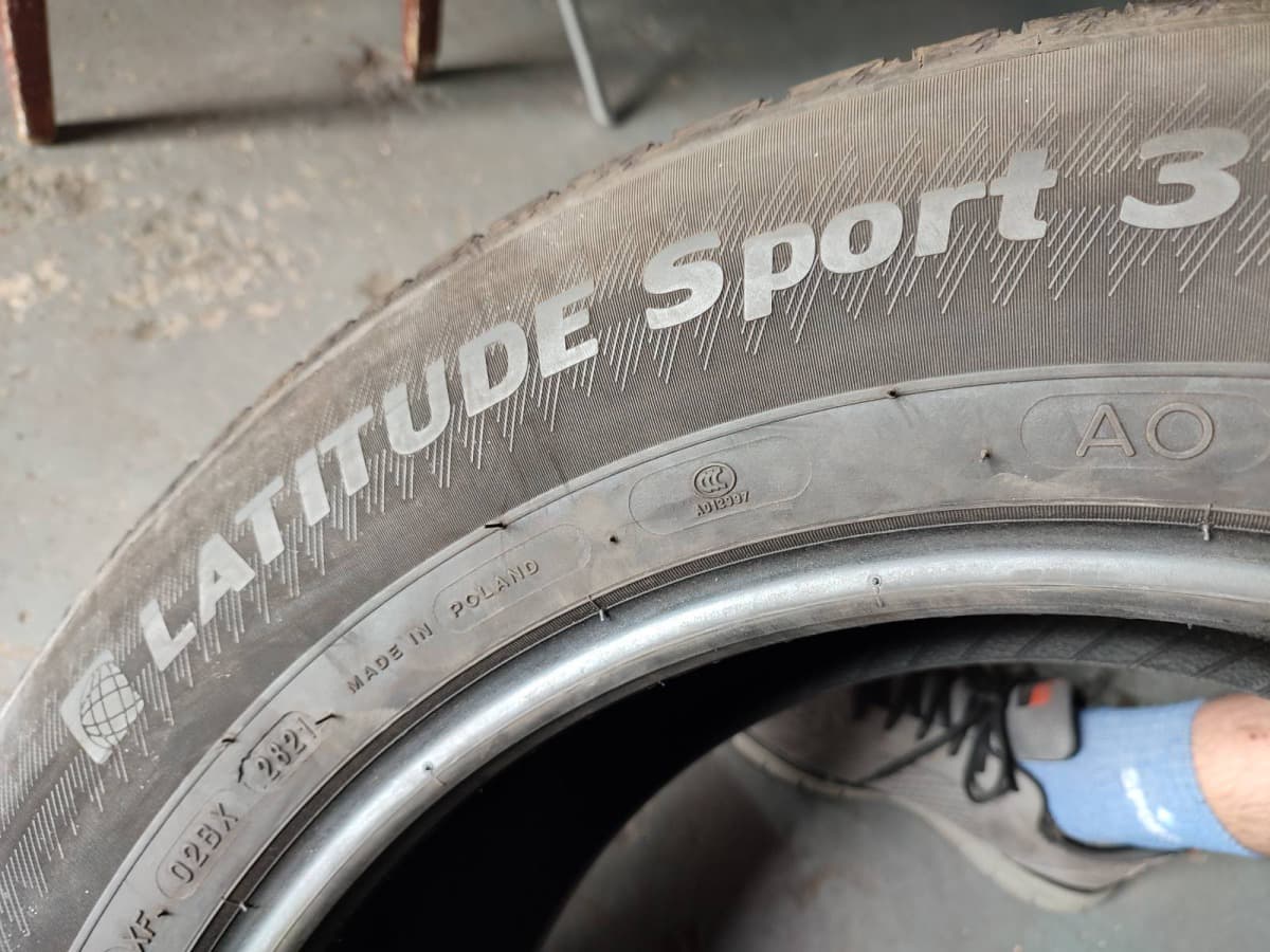 Вживані шини Michelin Latitude Sport 3 / / 235/60 R 18