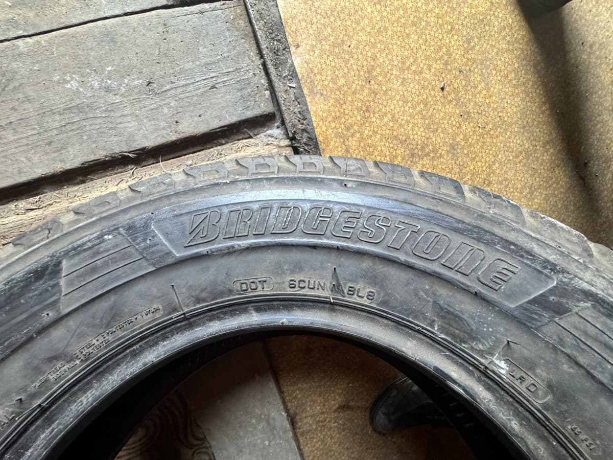 Вживані шини Bridgestone Duravis R630  225/70 R 15C