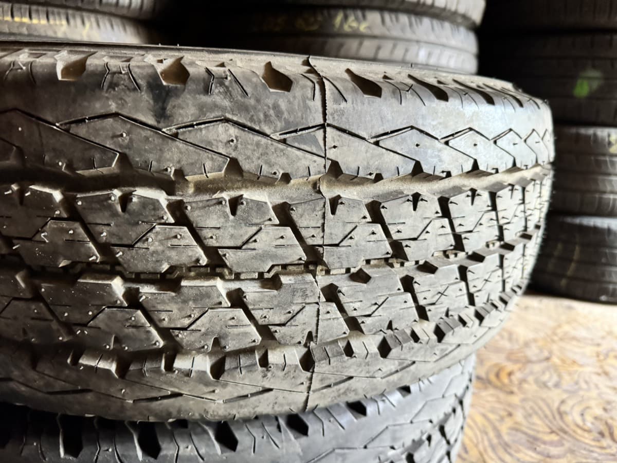 Вживані шини Bridgestone Duravis R630  225/70 R 15C