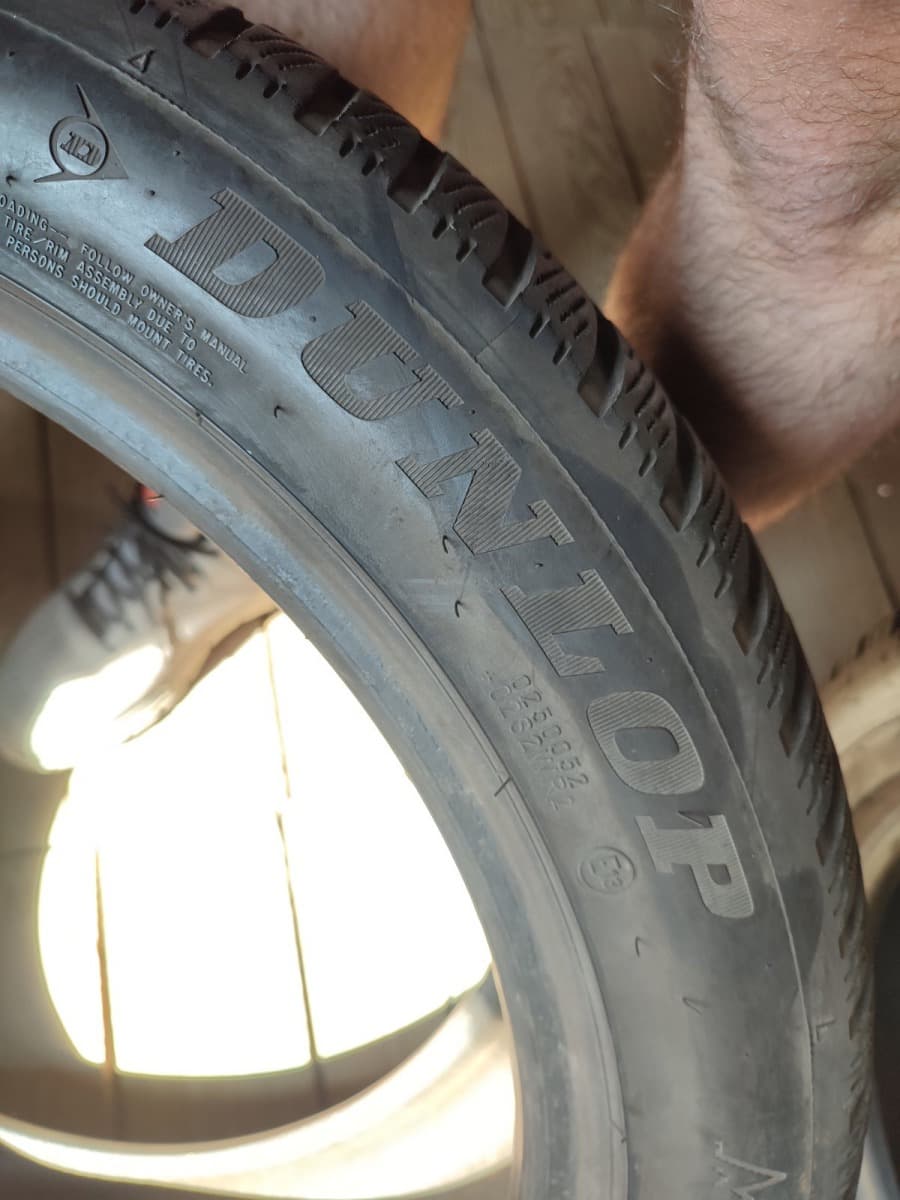Вживані шини Dunlop Winter Sport 5 245/45 R 18