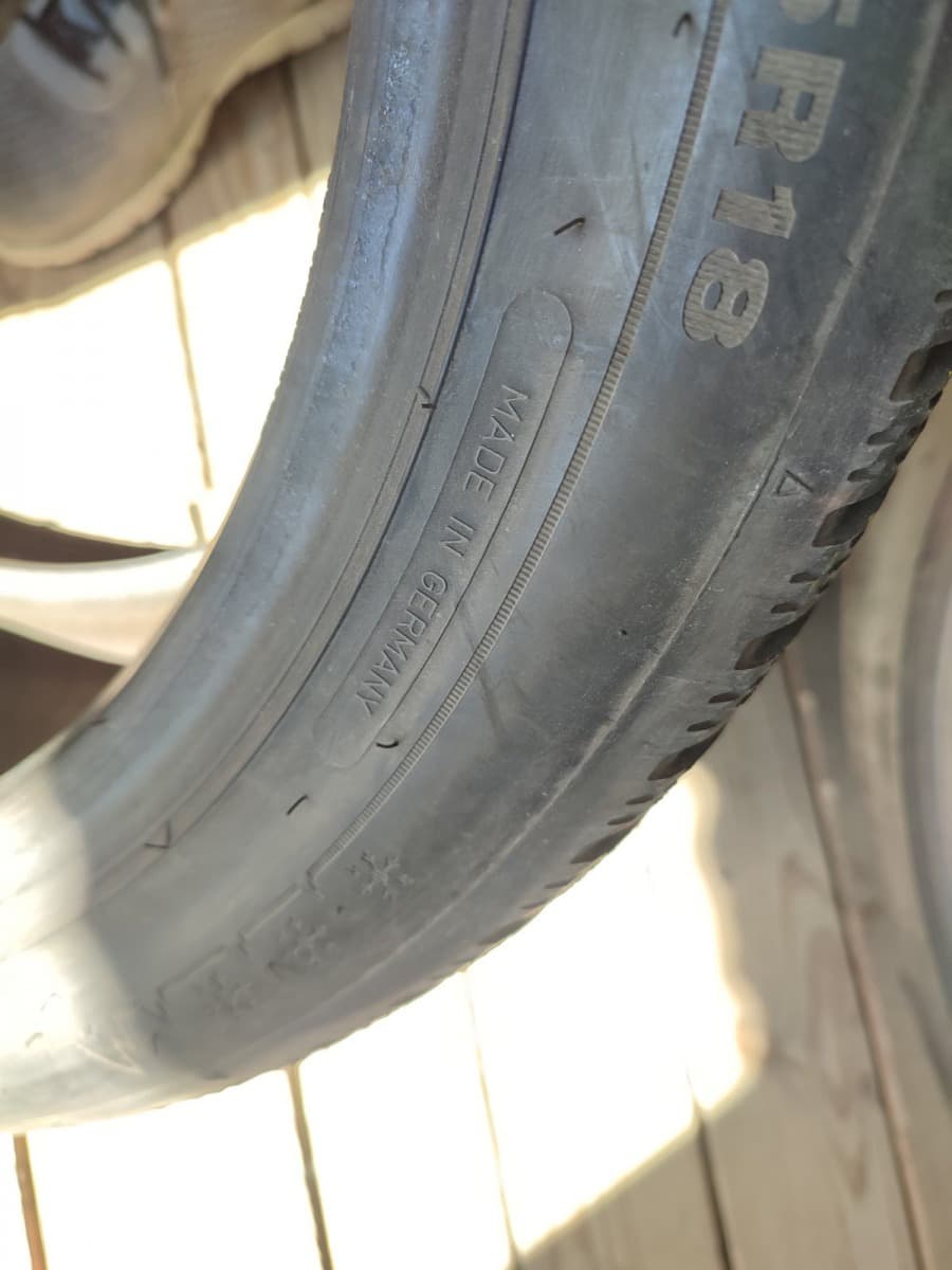 Вживані шини Dunlop Winter Sport 5 245/45 R 18