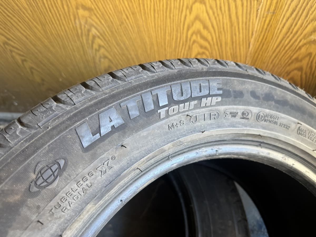 Вживані шини Michelin Latitude Tour HP   255/55 R 19