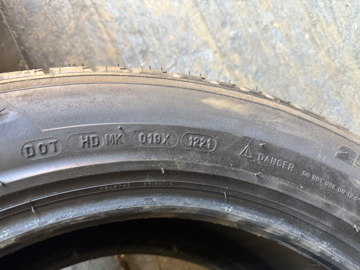 Вживані шини Michelin Latitude Tour HP   255/55 R 19