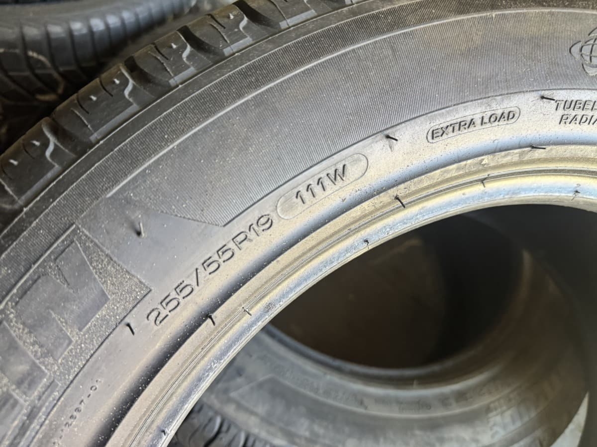 Вживані шини Michelin Latitude Tour HP   255/55 R 19