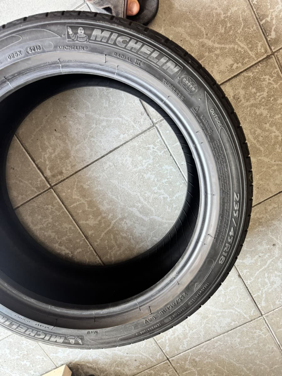 Вживані шини Michelin Primacy MXM 4 235/45 R 18