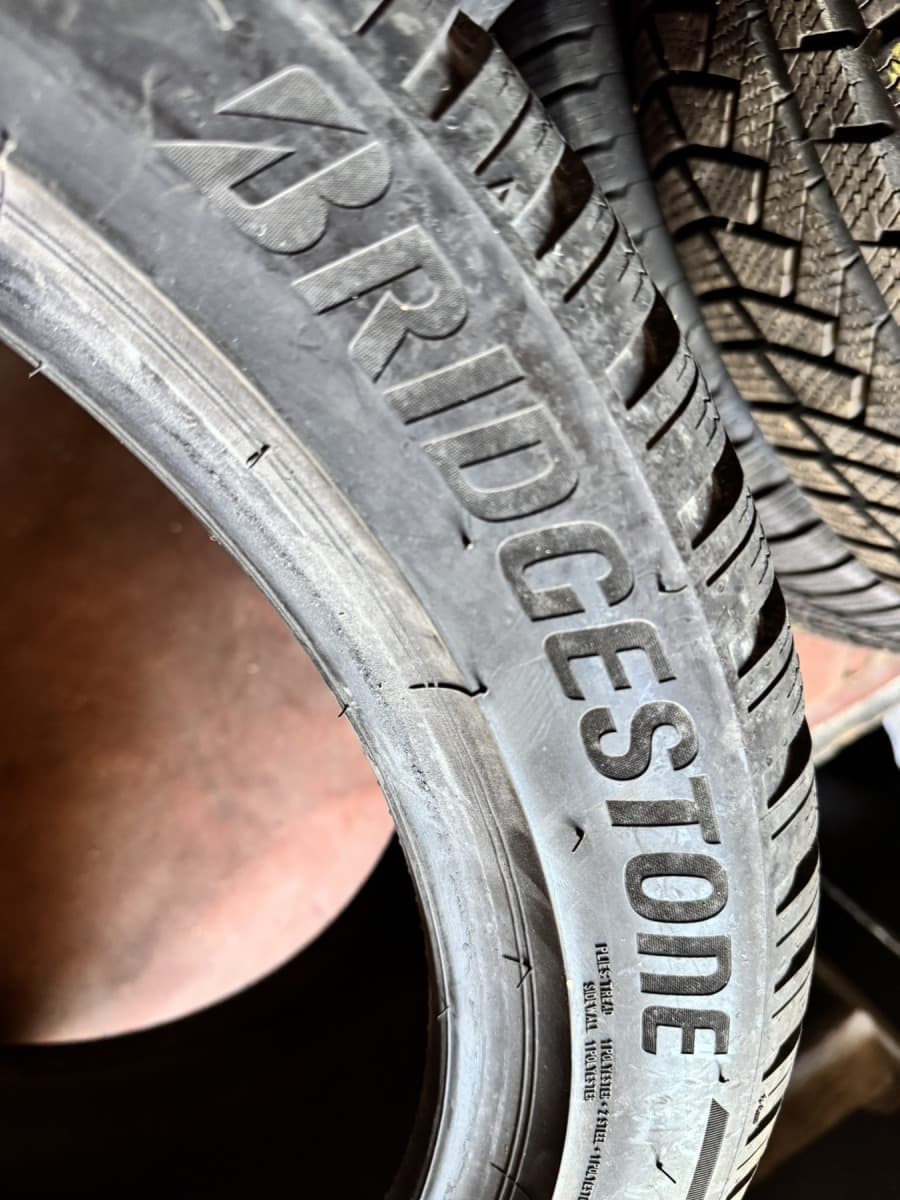 Вживані шини Bridgestone Blizzak LM-005 … 245/45 R 18