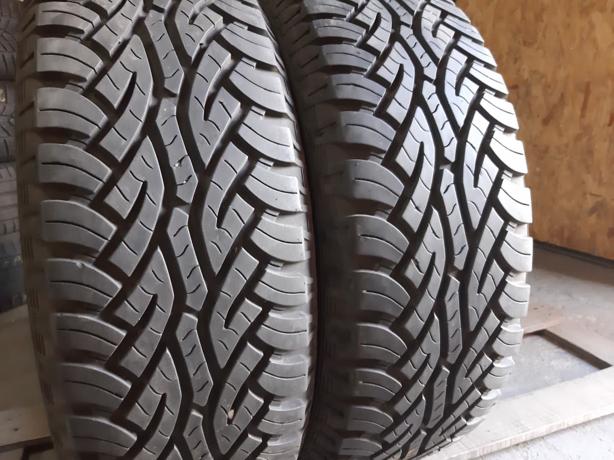 Придбати вживані шини Continental Cross Contact AT   235/65 R 17
