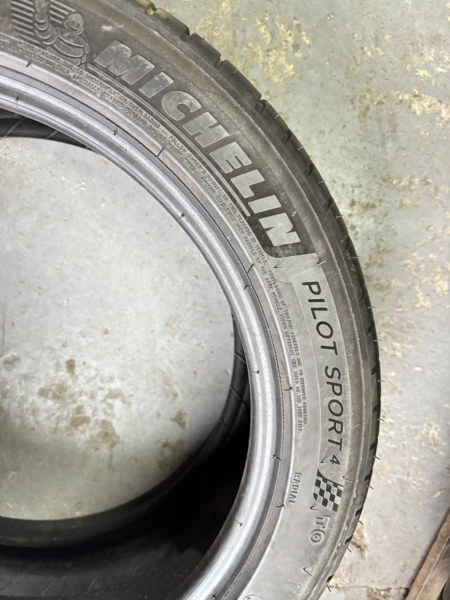 Вживані шини Michelin Pilot Sport 4   235/45 R 18
