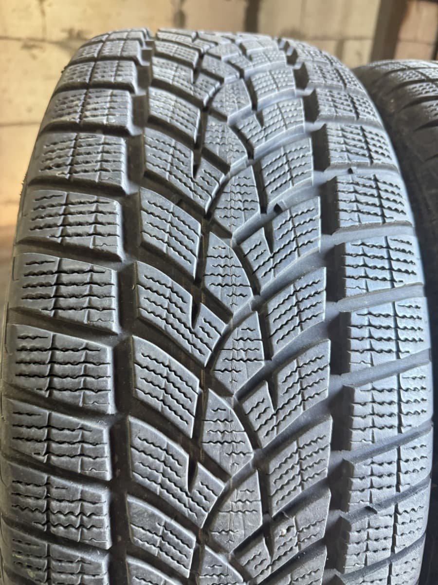 Вживані шини GoodYear UltraGripPerfomance      225/55 R 18