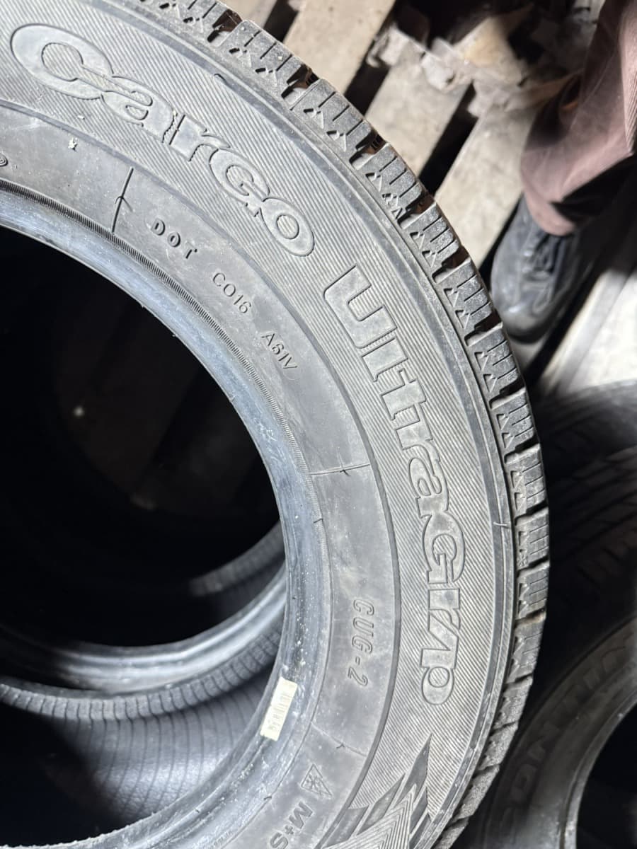 Вживані шини GoodYear Gargo UltraGrip М+S  … 215/65 R 15C