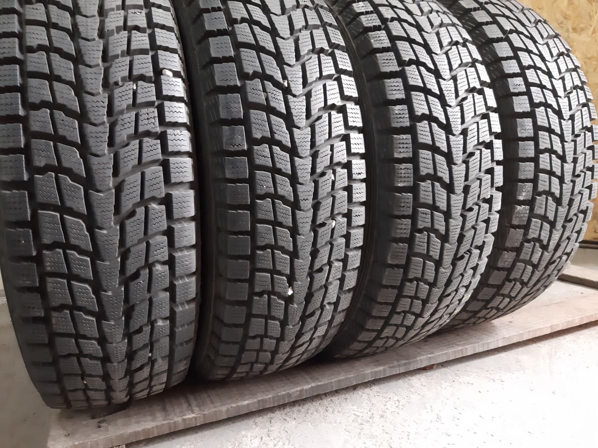Придбати вживані шини Dunlop Grandtrek SJ 6 205/70 R 15