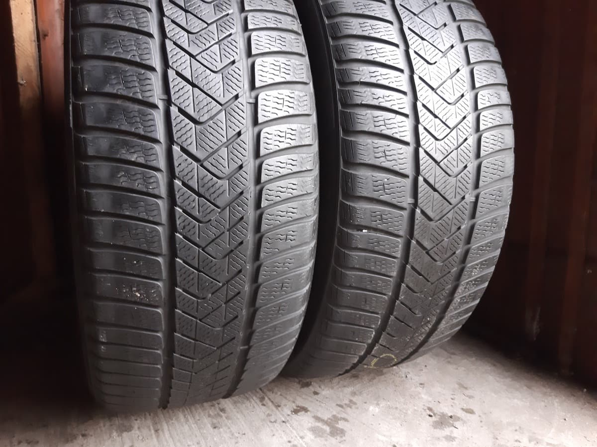 Придбати вживані шини Pirelli Sottozero 3    255/40 R 20