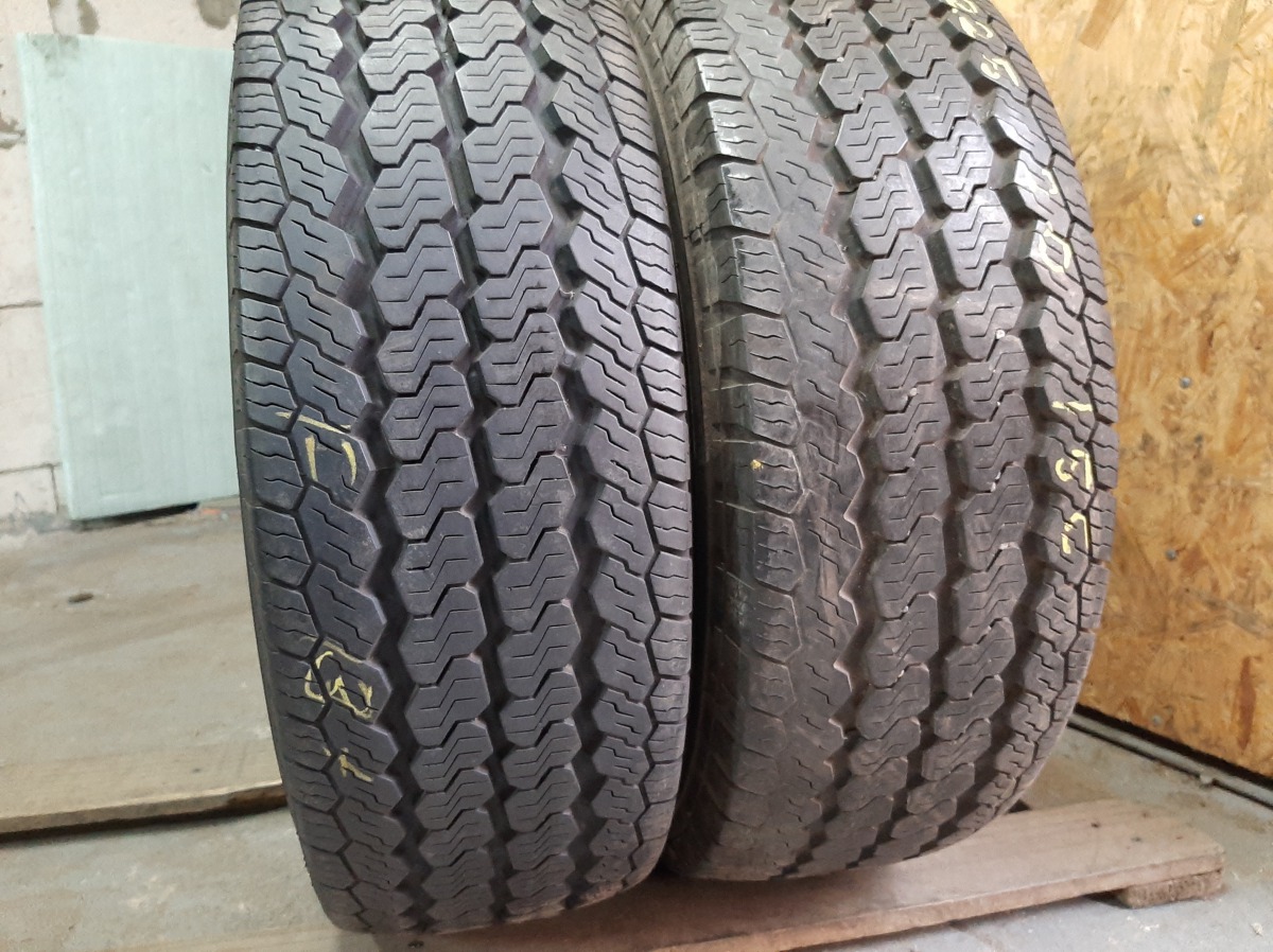 Придбати вживані шини Continental Vanco 4 Season    225/70 R 15C