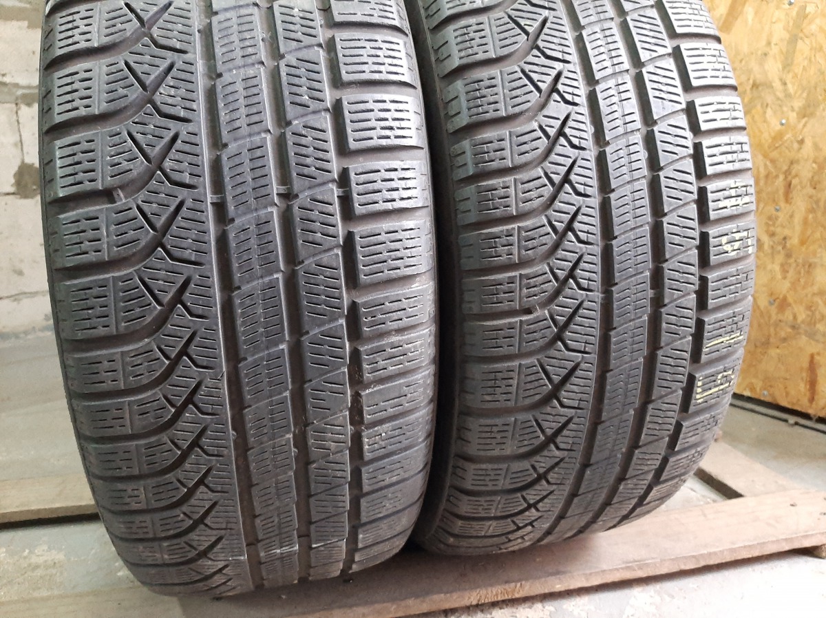 Придбати вживані шини Pirelli Pzero Winter   245/45 R 19