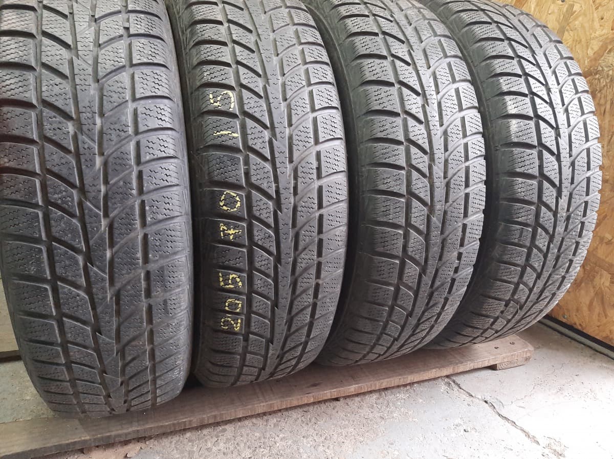 Придбати вживані шини Hankook Winter I cept RS     205/70 R 15