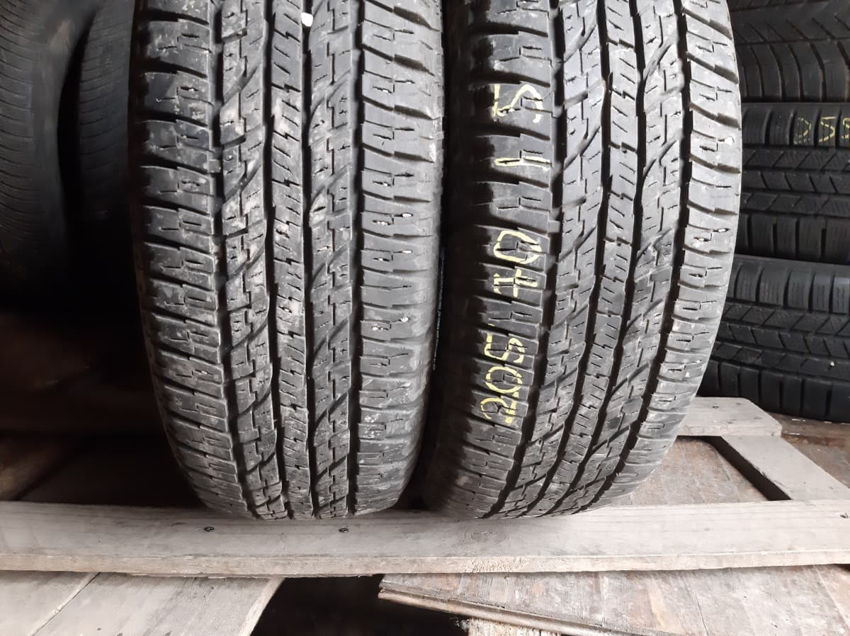 Придбати вживані шини Yokohama Geolendar A/T     205/70 R 15