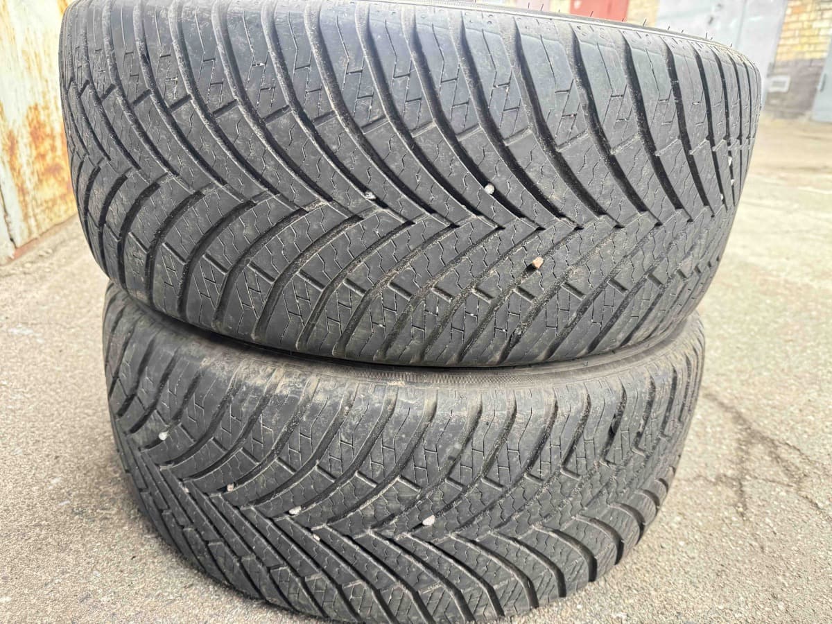 Придбати вживані шини Star Perfomance Solar 4S 235/45 R 18