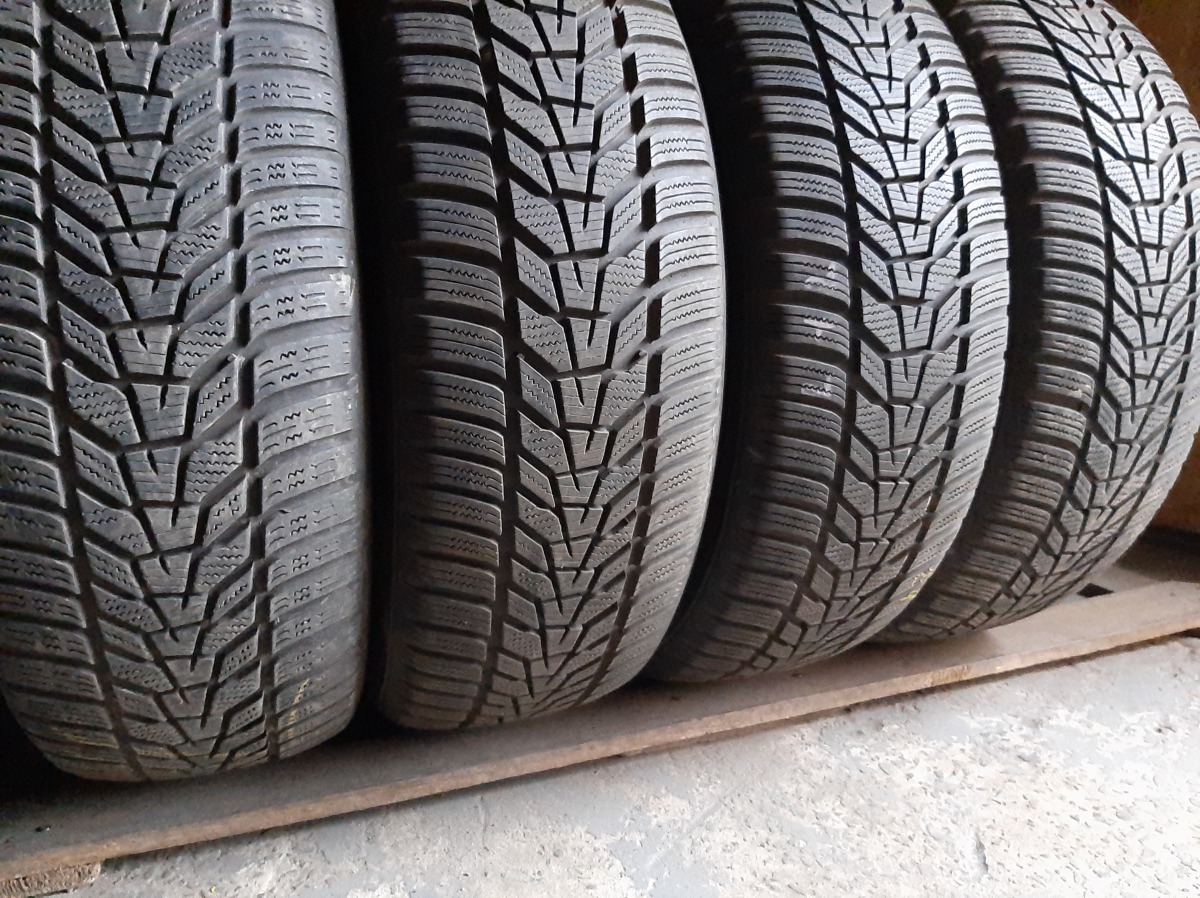 Вживані шини з Європи Hankook Winter I cept Evo 3 235/60 R 18