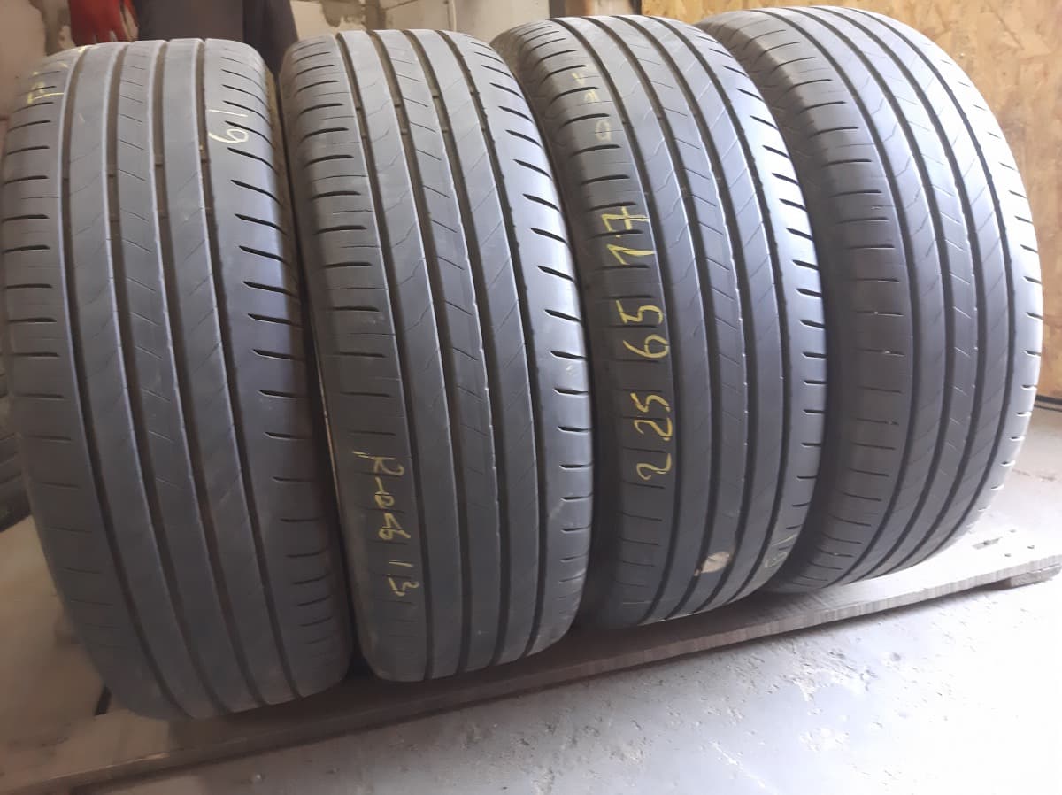 Вживані шини з Європи Bridgestone Alenza 001   . . 225/65 R 17