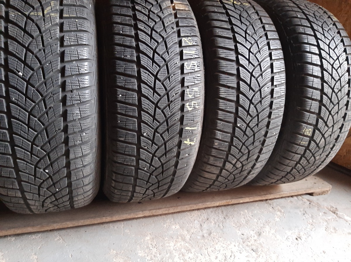 Вживані шини з Європи GoodYear Ultra Grip Perfomance    215/55 R 17