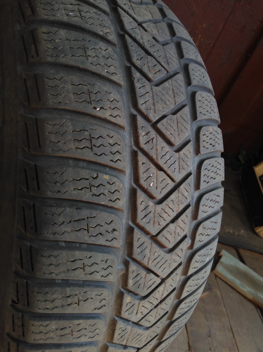 Вживані шини з Європи Pirelli Sottozero 3 225/55 R 16