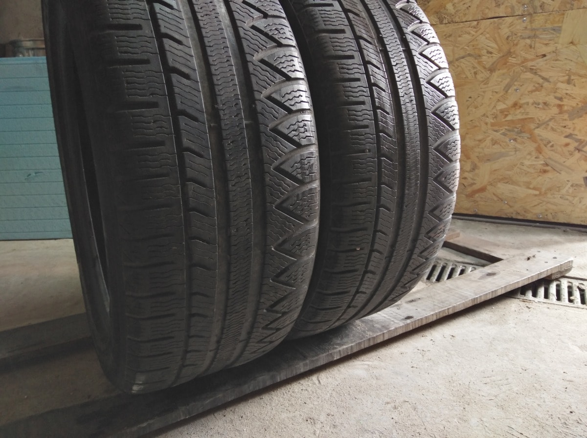Вживані шини з Європи Michelin Pilot Alpin PA3 215/50 R 17