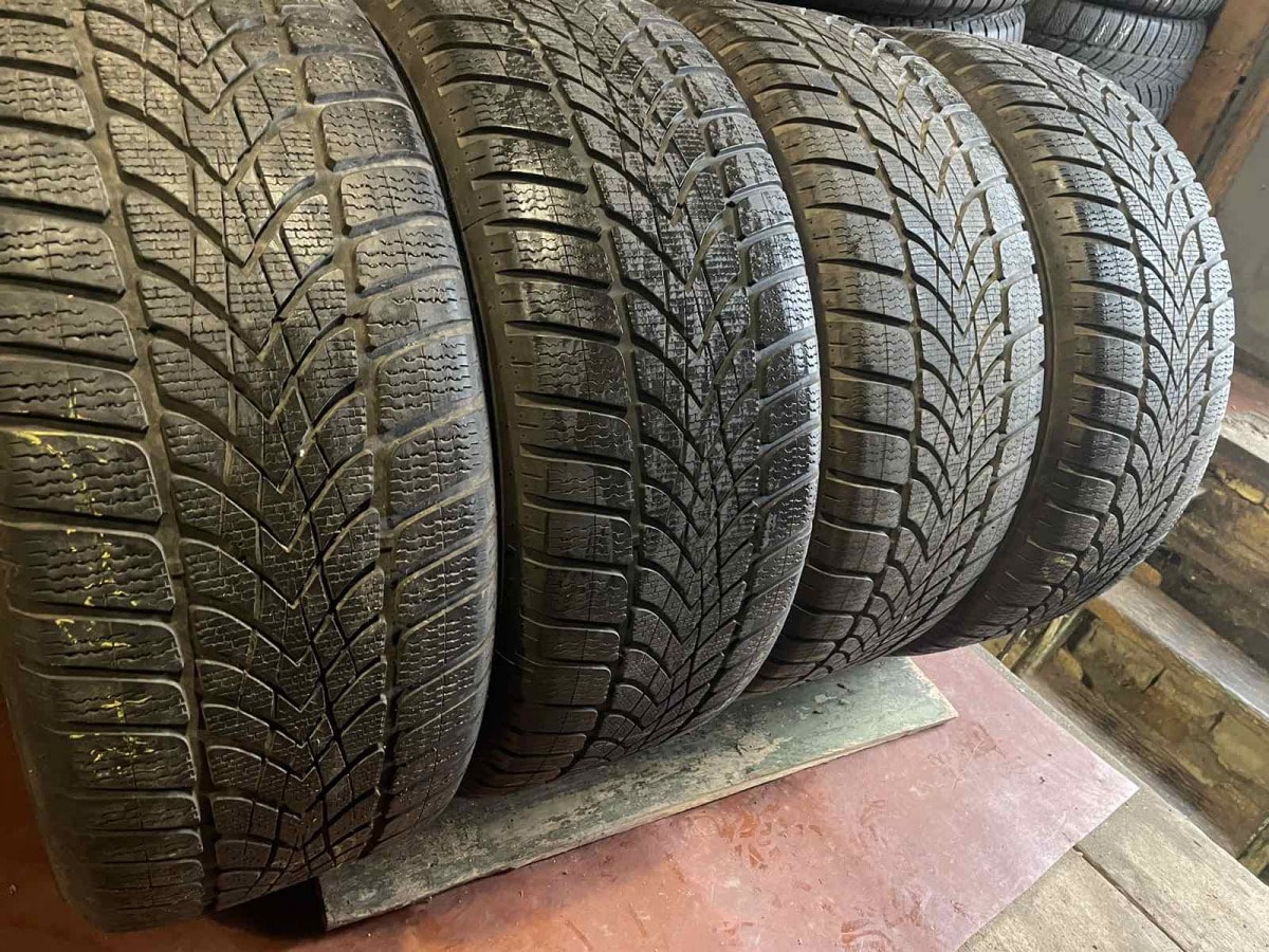 Вживані шини з Європи Dunlop SP WinterSport 4D 245/50 R 18