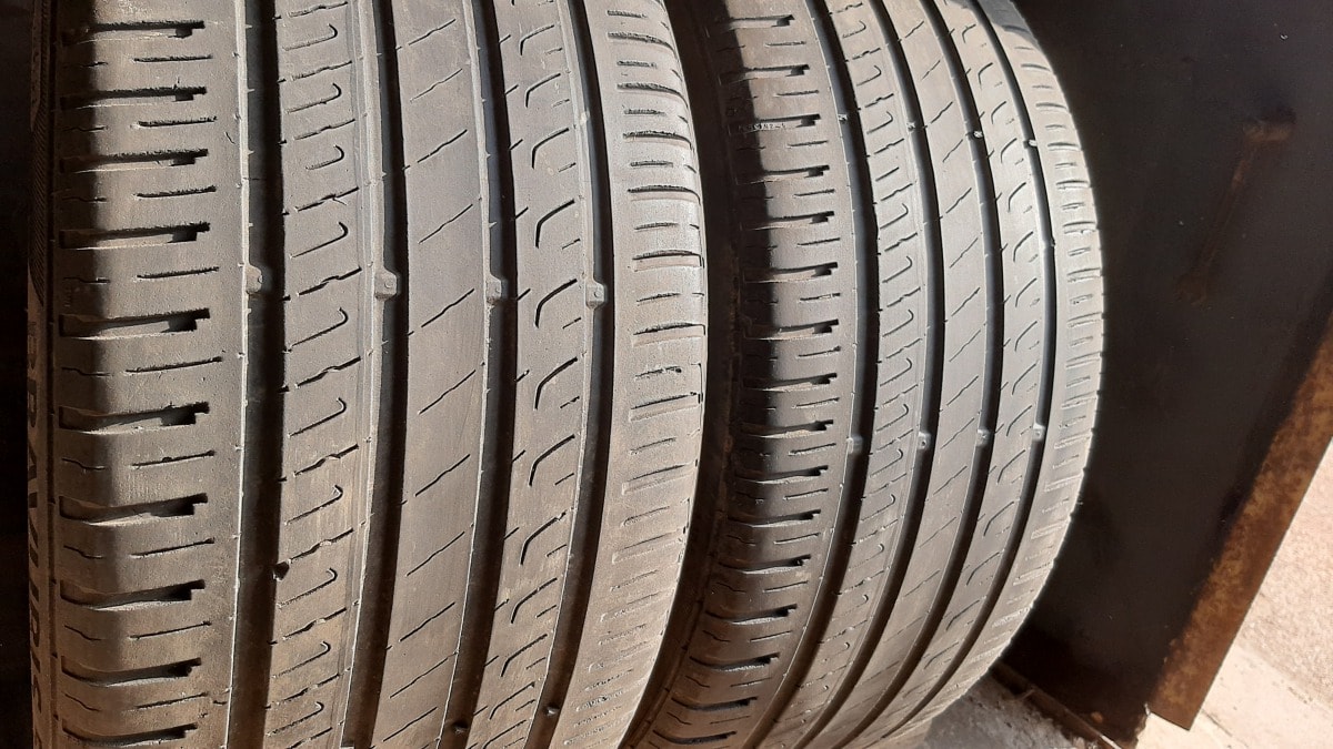 Вживані шини з Європи Barum Bravuris 5 255/40 R 19