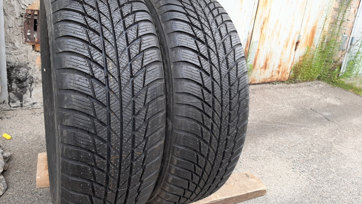 Вживані шини з Європи Bridgestone Blizzak LM 001 205/65 R 16