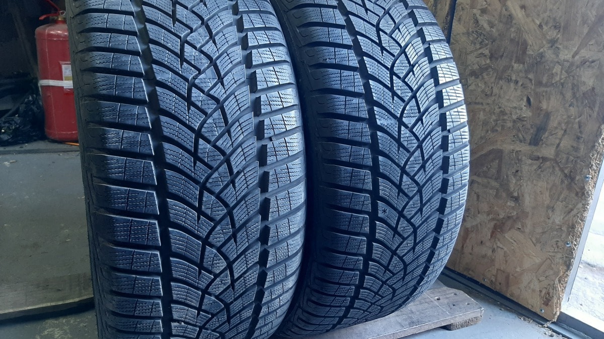 Вживані шини з Європи Good Year Ultra Grip Perfomance 245/40 R 19