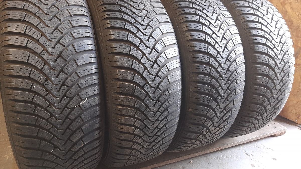Вживані шини з Європи Falken Eurowinter HS01 SUV 225/55 R 18