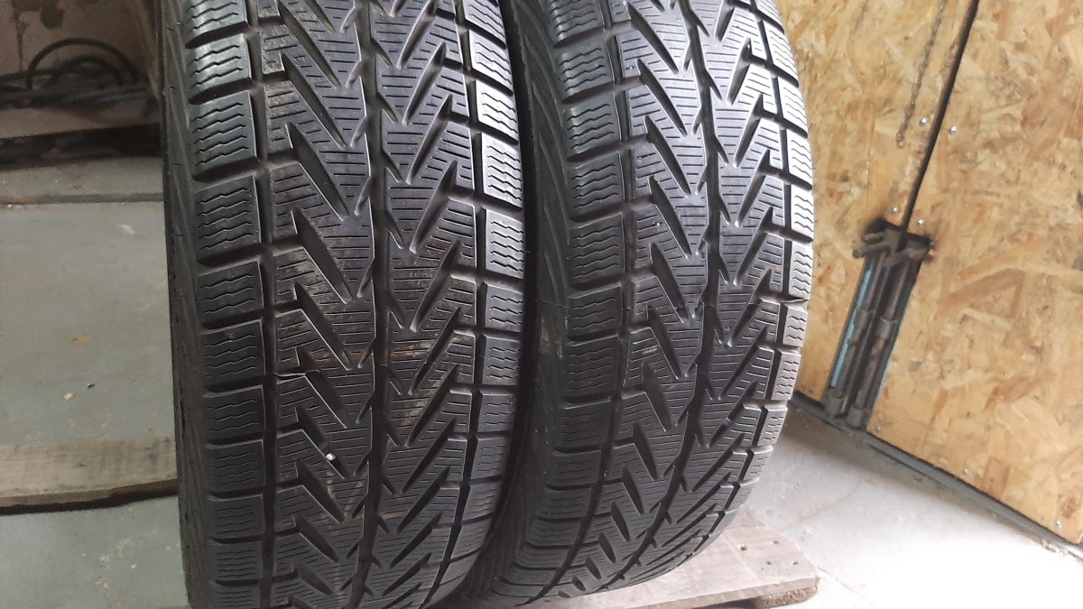 Вживані шини з Європи Vredestein Wintrac4Xtrime 225/65 R 17