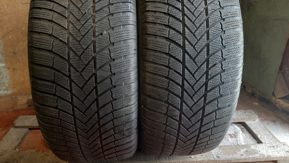 Вживані шини з Європи Bridgestone BlizzakLM005 275/50 R 20