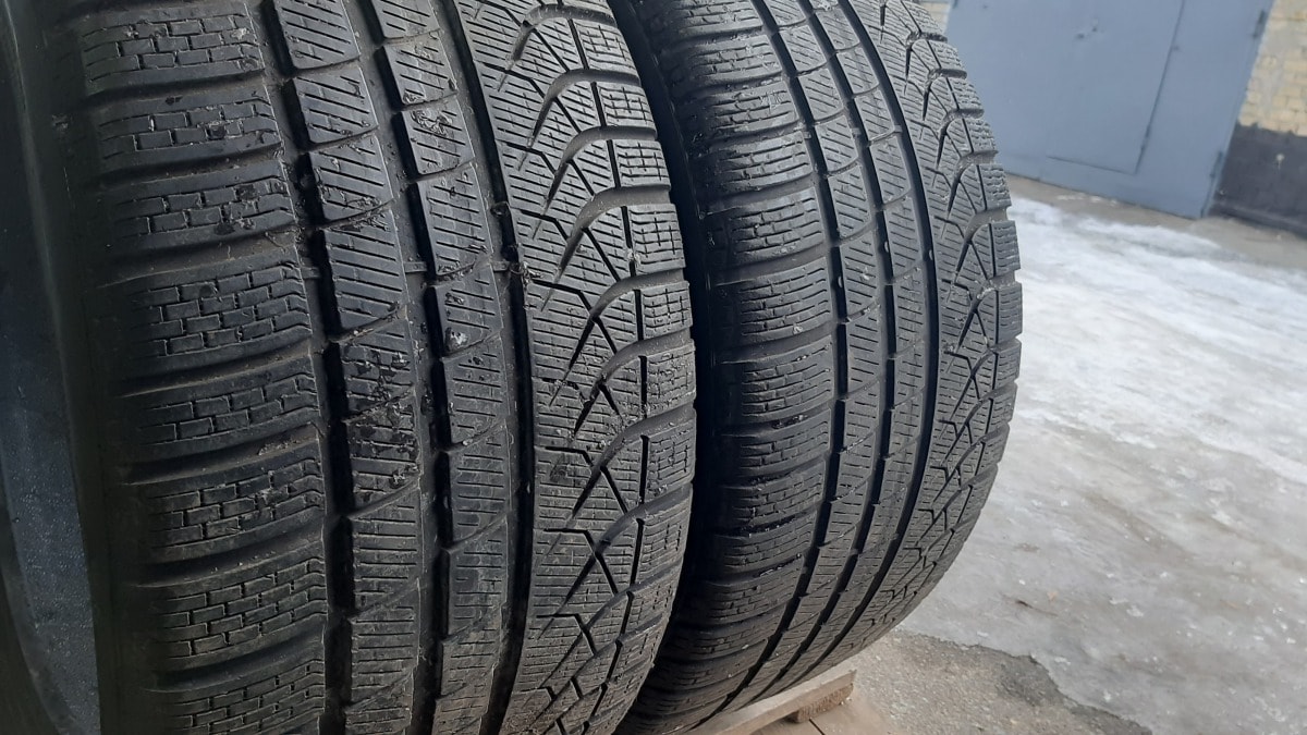 Вживані шини з Європи Pirelli PzeroWinter  / 285/40 R 19