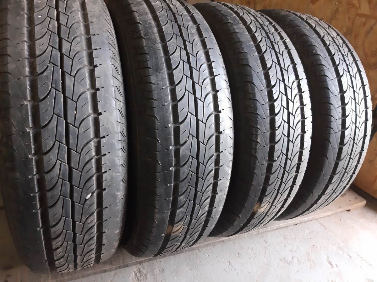 Вживані шини з Європи Semperit Van Life 205/65 R 15