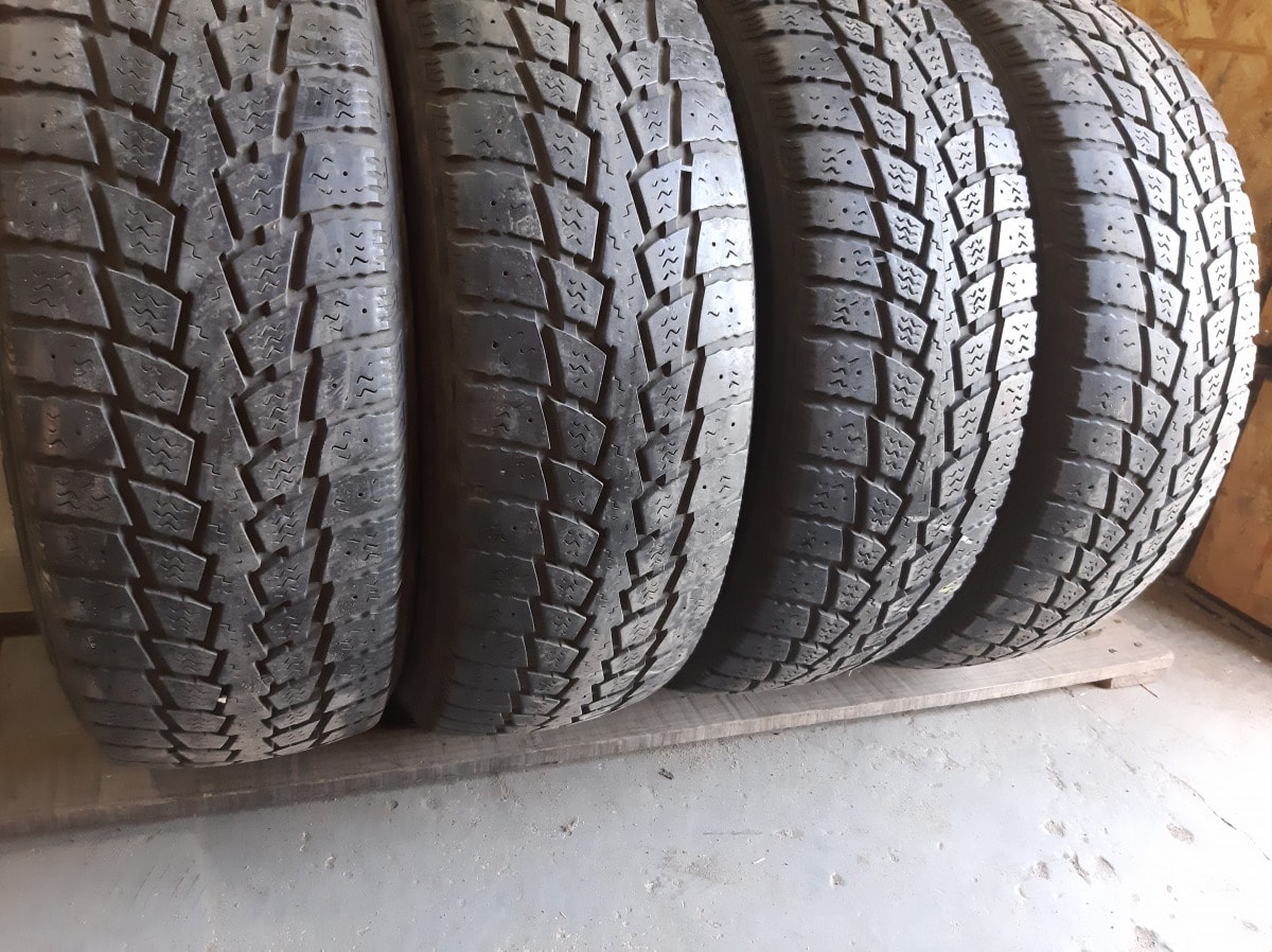 Вживані шини з Європи Kumho PowerGrip KC11 225/70 R 15C
