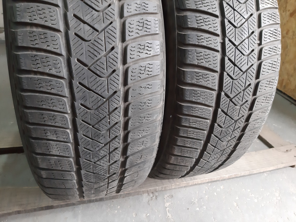 Вживані шини з Європи Pirelli Sottozero 3 225/60 R 17