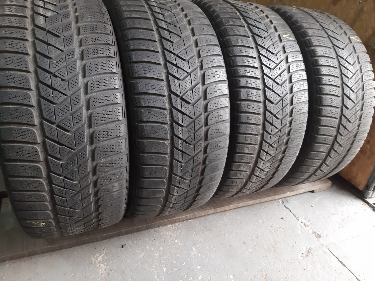 Вживані шини з Європи Pirelli Sottozero 3 245/40 R 18