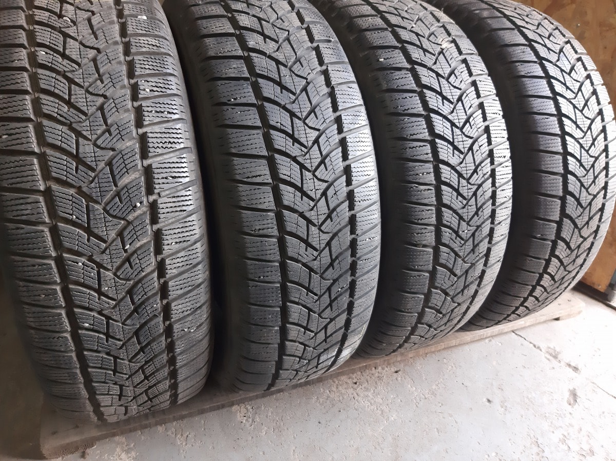 Вживані шини з Європи Dunlop Winter Sport 5 235/60 R 18