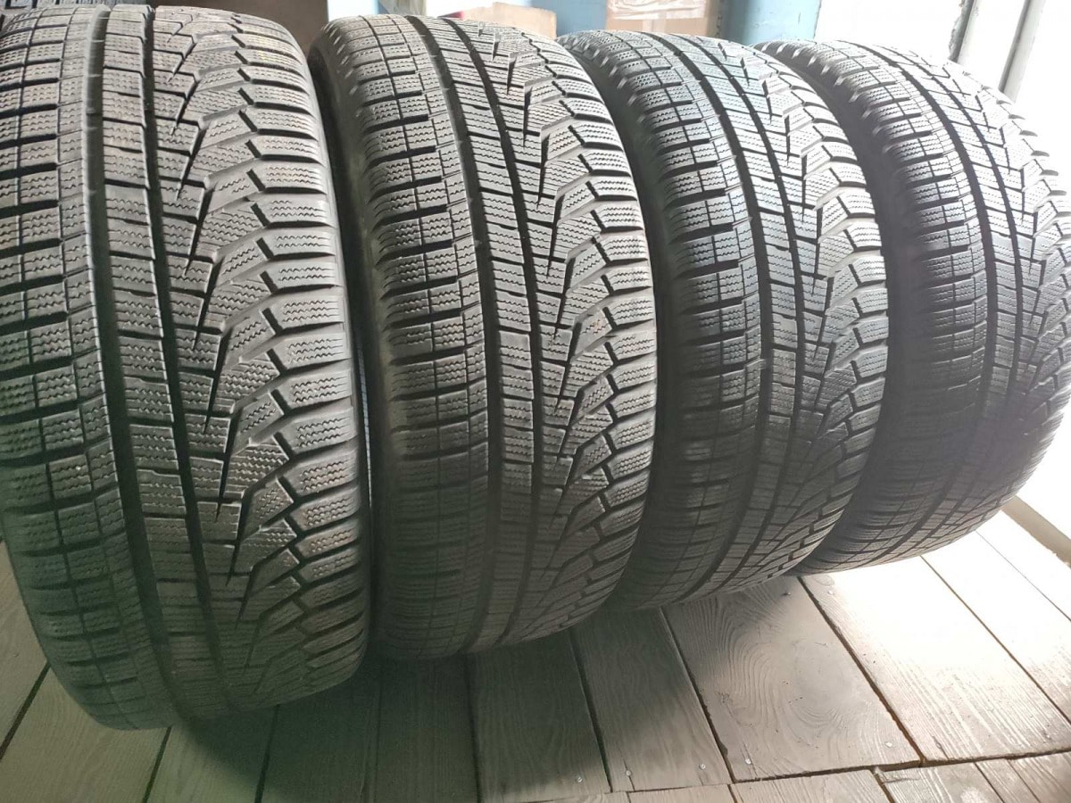 Вживані шини з Європи Hankook Winter I Cept Evo 2  235/45 R 18