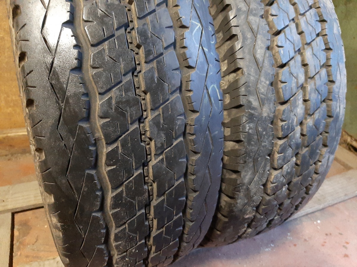 Вживані шини з Європи Bridgestone Duravis R630  225/70 R 15C