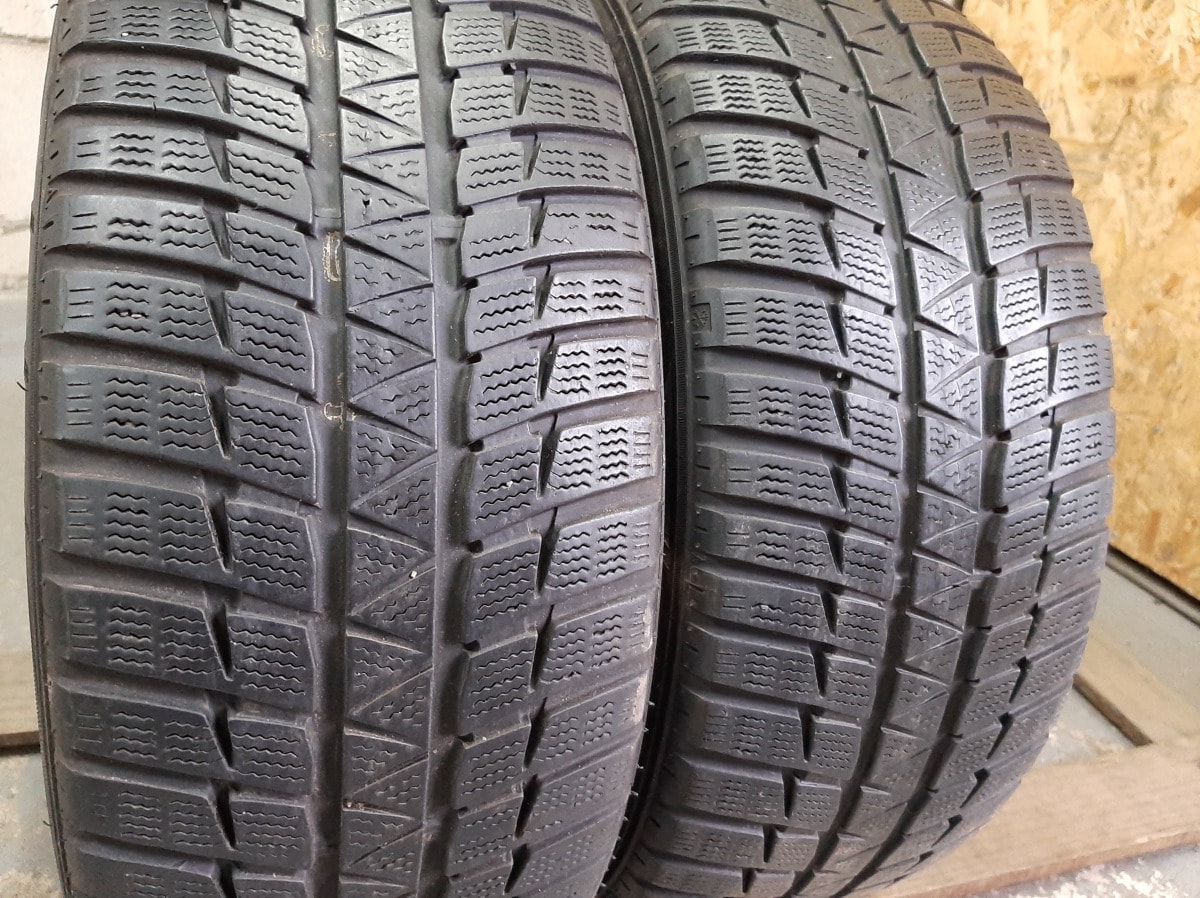 Вживані шини з Європи Falken HS 449 Eurowinter  215/50 R 17