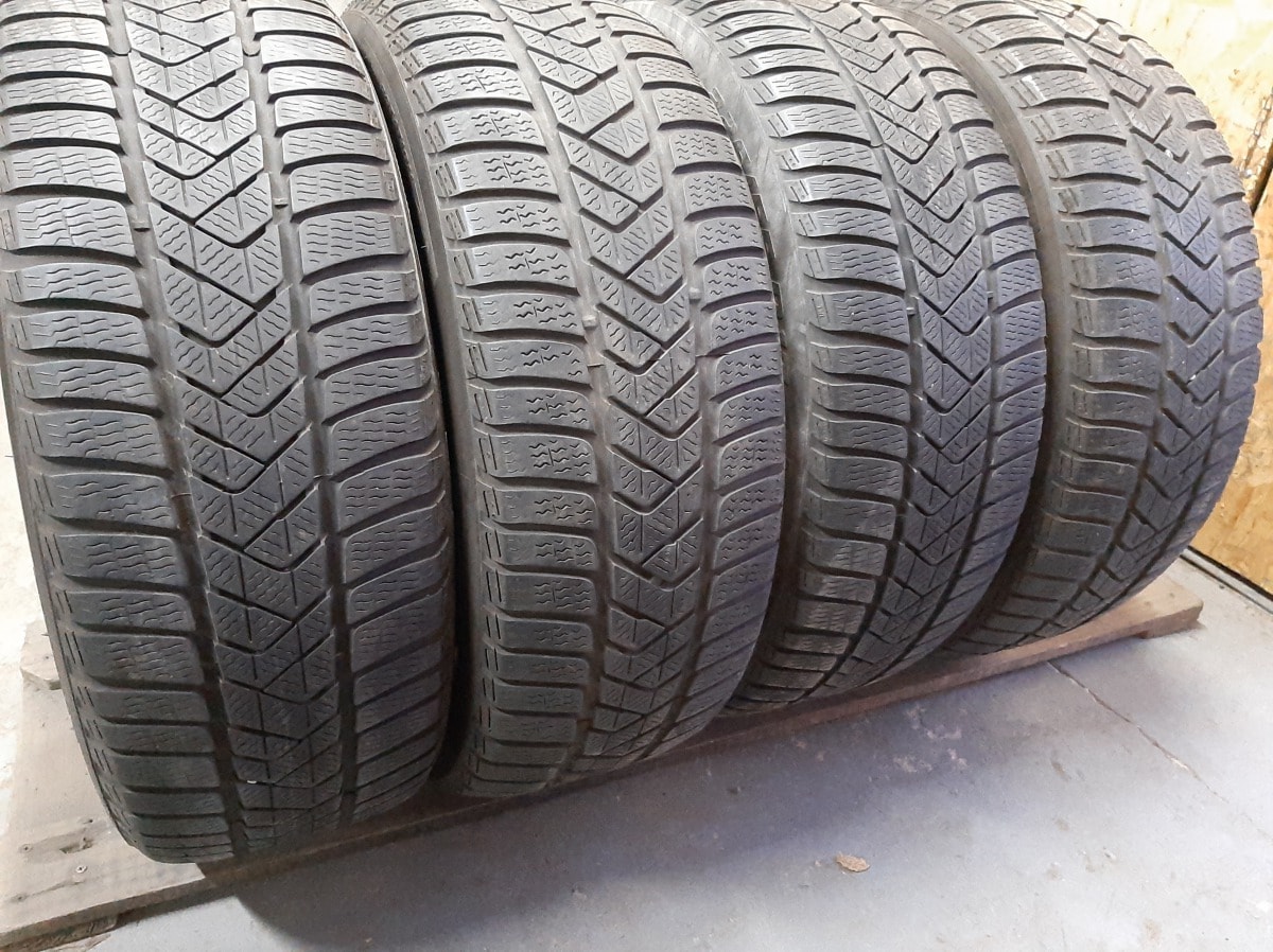 Вживані шини з Європи Pirelli Sottozero 3 225/55 R 17