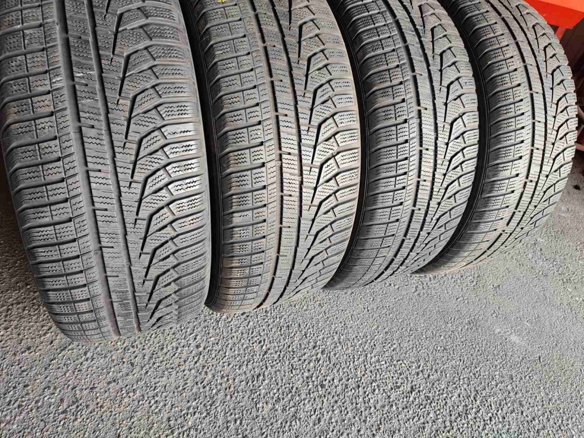 Вживані шини з Європи Hankook Winter I Cept EVO2  225/55 R 17