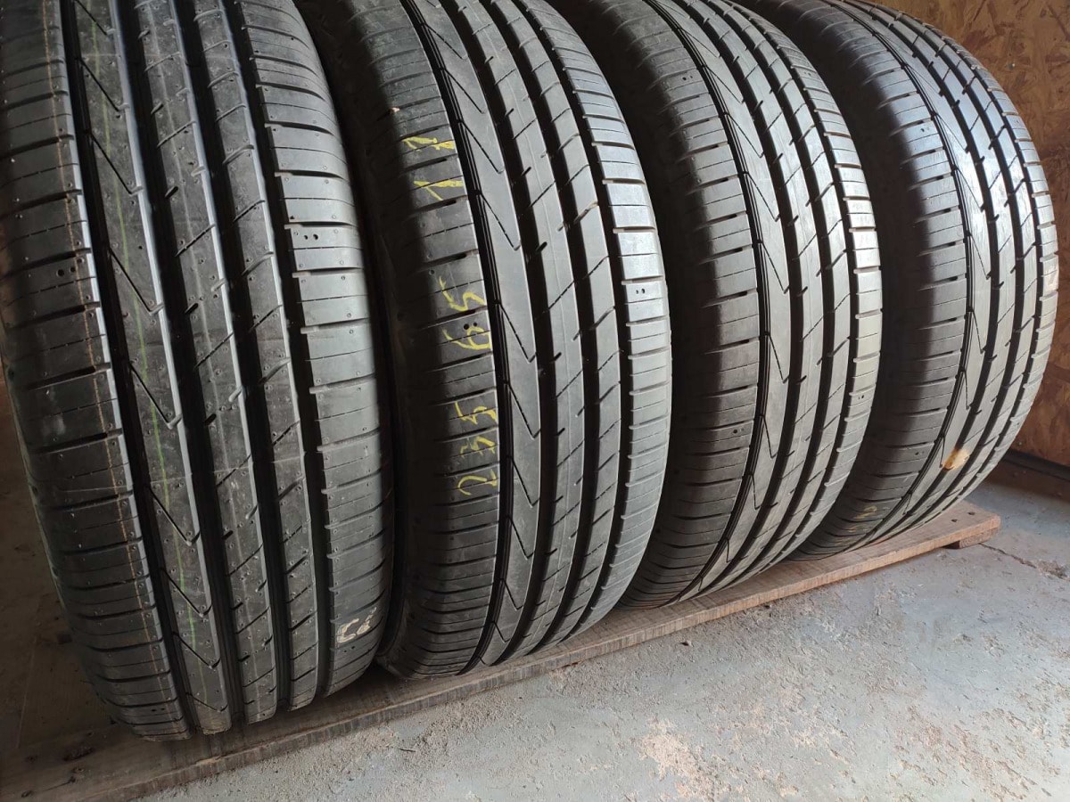 Вживані шини з Європи Hankook Ventus S1 SUV EVO 2    . 235/65 R 17