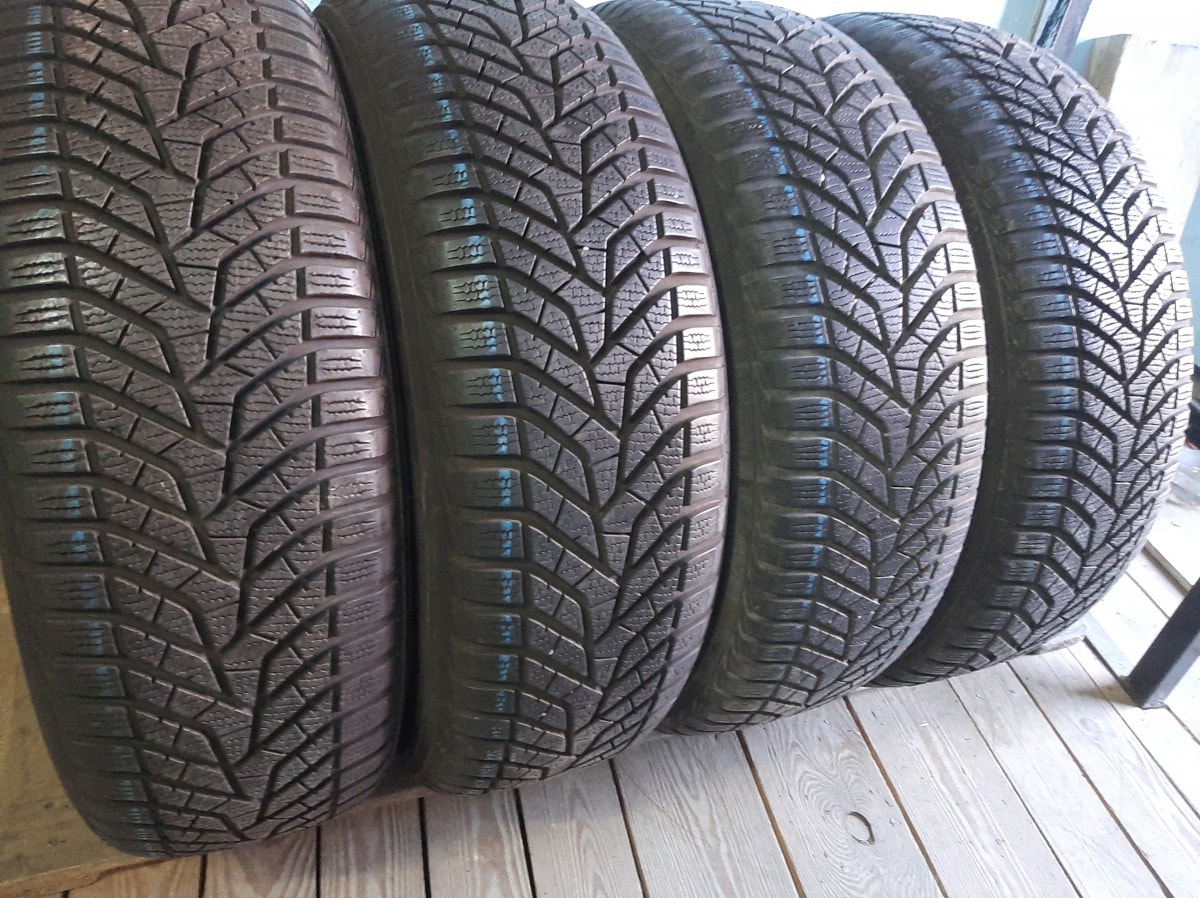 Вживані шини з Європи Yokohama BlueEarthWinterV905  225/60 R 18