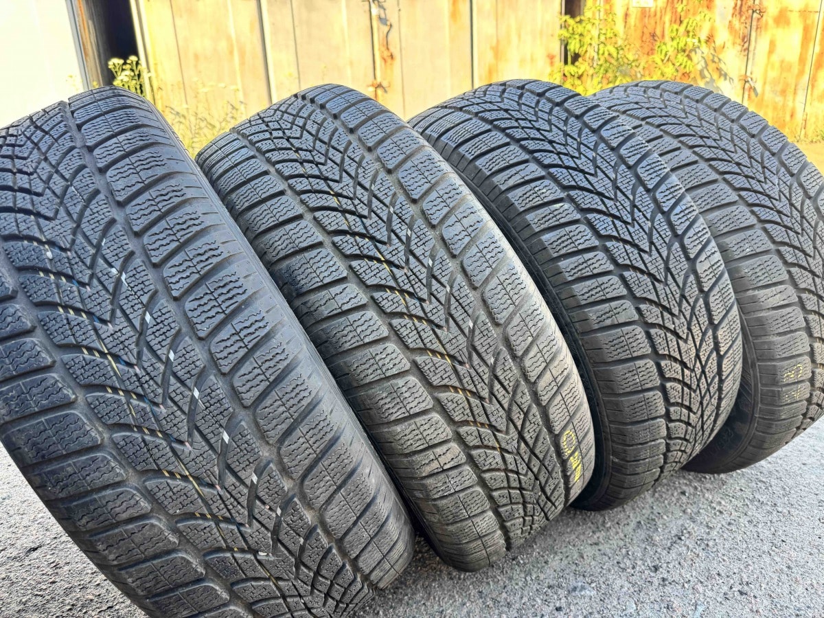 Вживані шини з Європи Dunlop SP  WinterSport  4D NO   235/55 R 19